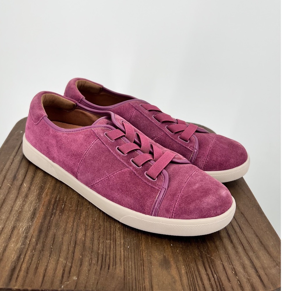 Vionic Jean Suede Berry Purple Low Top Sneakers Womens 7.5 Lace Up Shoes